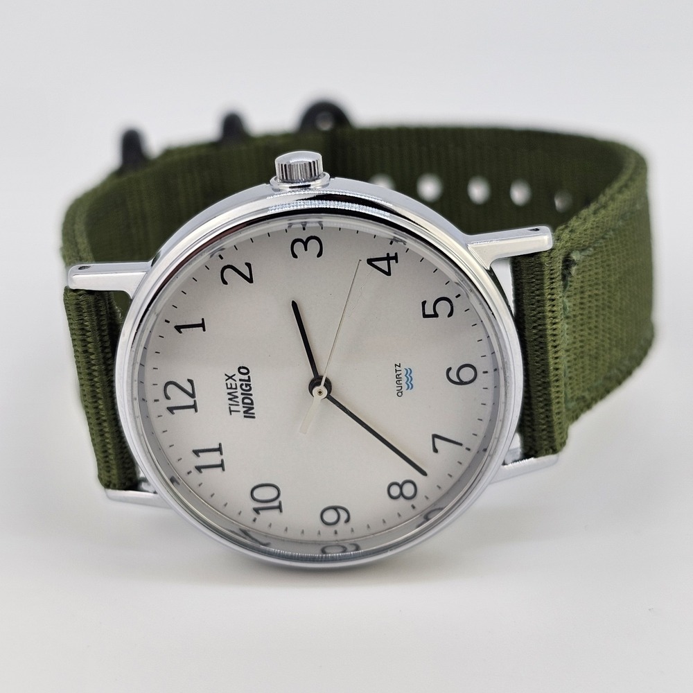 VTG Timex Men's Watch 34MM White Dial New Army Green Nylon Bands New Battery - Picture 4 of 12